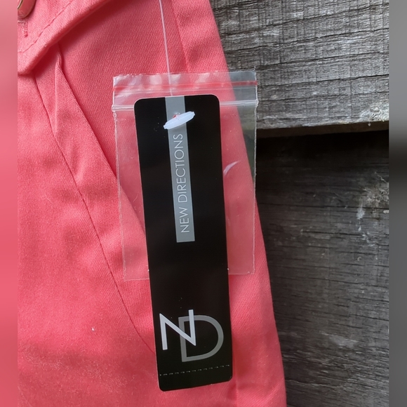 NWT New Directions Womens Classic Fit Chinos Wild Salmon Color Size 6 New - Picture 2 of 12